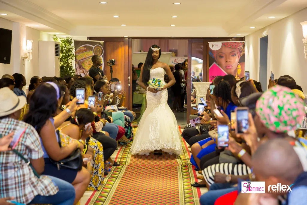 Défilé de mode nuptiale